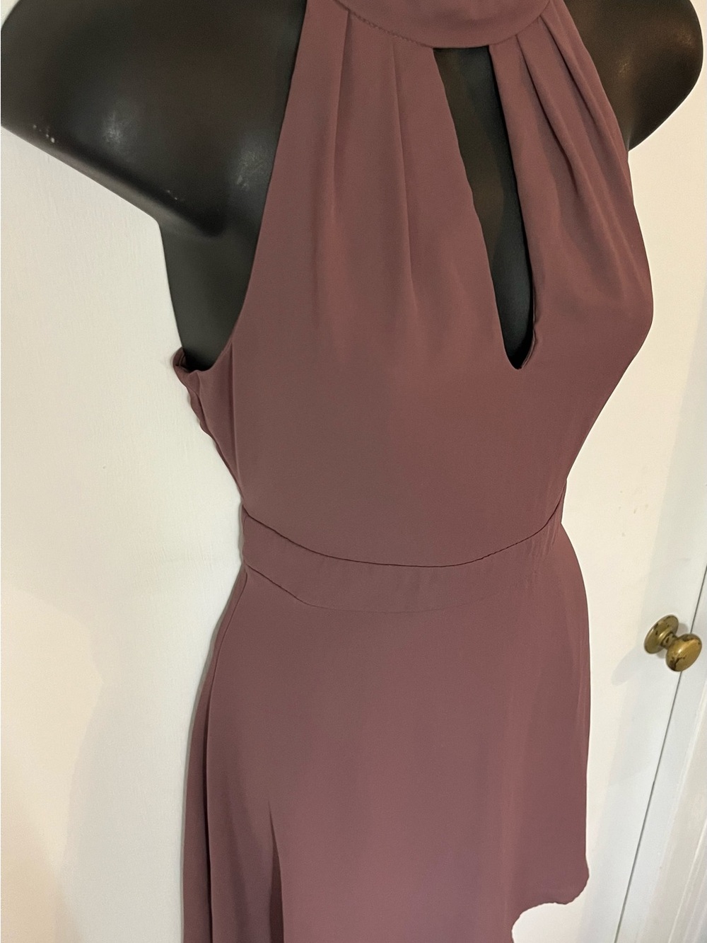 Express One-Shoulder Halter Dress in Plum - Picture 4 of 7